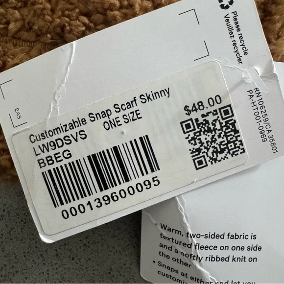 Lululemon Snap Scarf - Picture 6 of 7